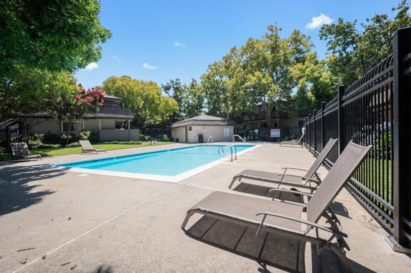 Detail Gallery Image 16 of 31 For 3054 Shadow Springs Pl, San Jose,  CA 95121 - 2 Beds | 1 Baths