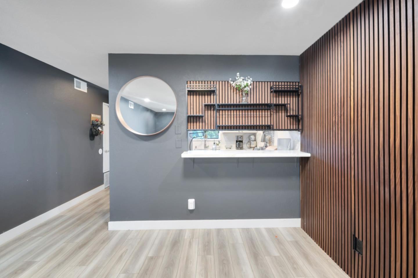 Detail Gallery Image 9 of 31 For 3054 Shadow Springs Pl, San Jose,  CA 95121 - 2 Beds | 1 Baths