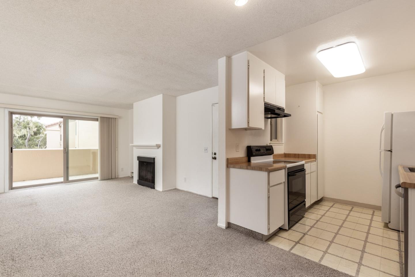 Detail Gallery Image 11 of 16 For 3104 Golden Oaks Ln, Monterey,  CA 93940 - 1 Beds | 1 Baths