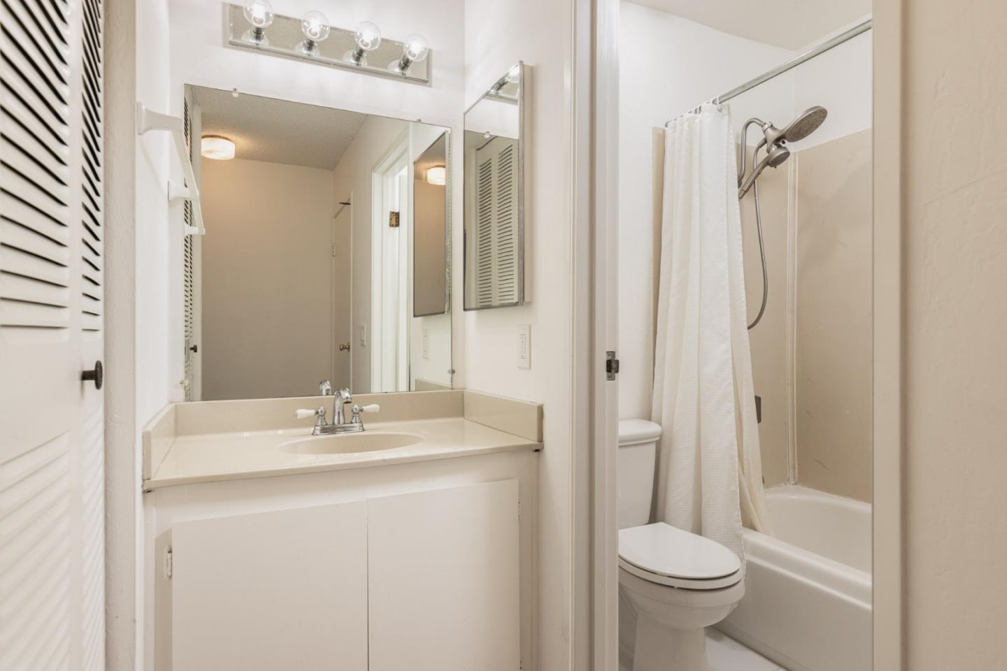 Detail Gallery Image 14 of 16 For 3104 Golden Oaks Ln, Monterey,  CA 93940 - 1 Beds | 1 Baths