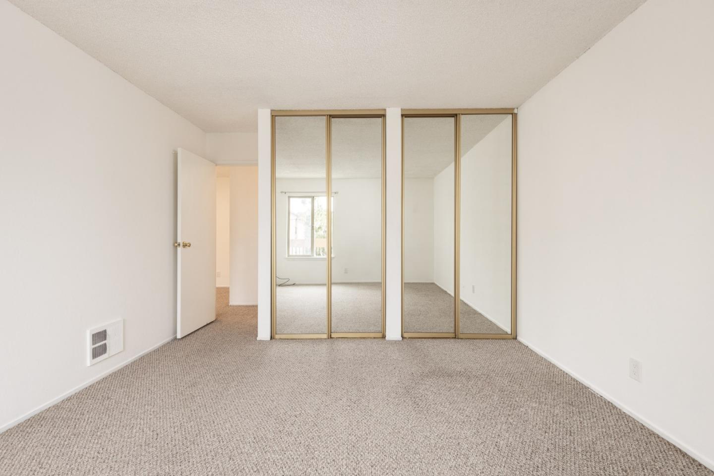 Detail Gallery Image 18 of 21 For 3104 Golden Oaks Ln, Monterey,  CA 93940 - 1 Beds | 1 Baths