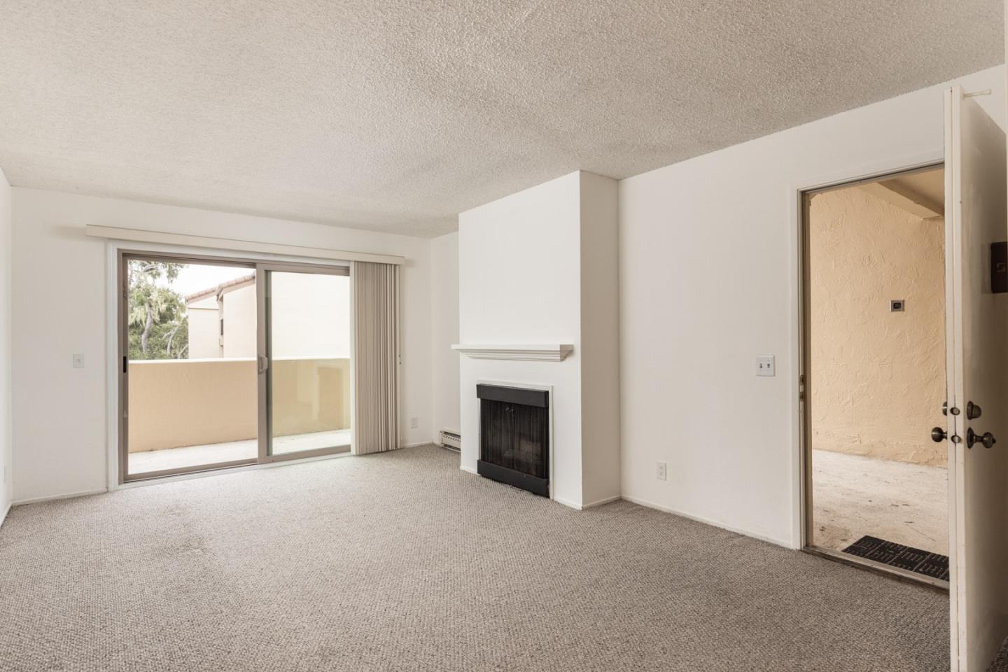Detail Gallery Image 6 of 16 For 3104 Golden Oaks Ln, Monterey,  CA 93940 - 1 Beds | 1 Baths