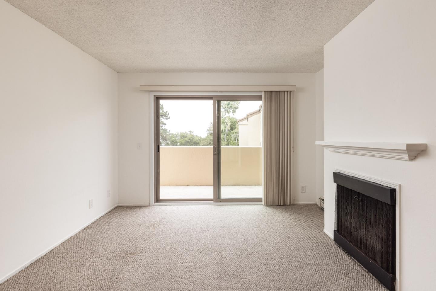 Detail Gallery Image 7 of 16 For 3104 Golden Oaks Ln, Monterey,  CA 93940 - 1 Beds | 1 Baths