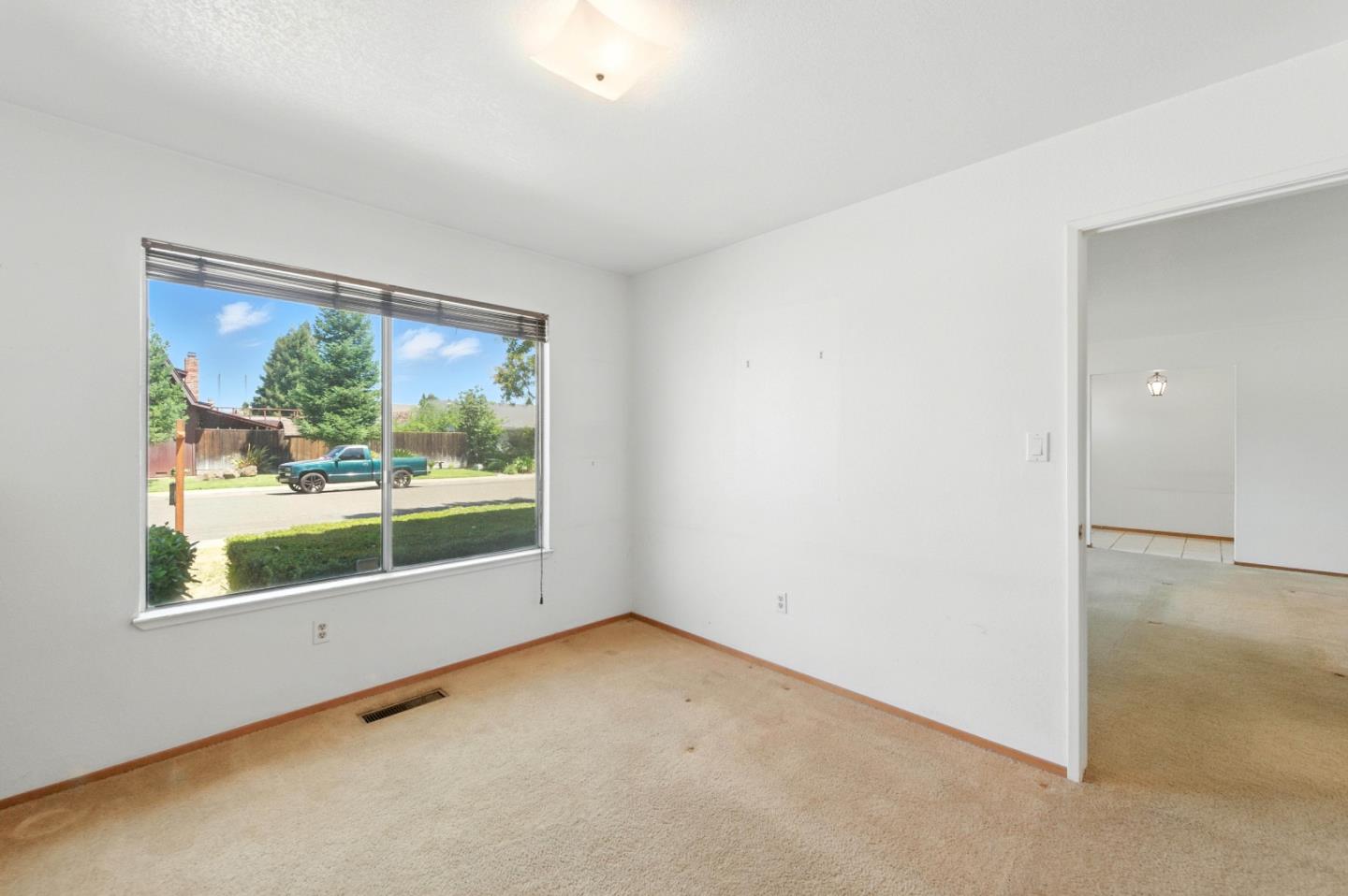 Detail Gallery Image 31 of 49 For 2201 Carleton Dr, Turlock,  CA 95382 - 3 Beds | 2 Baths