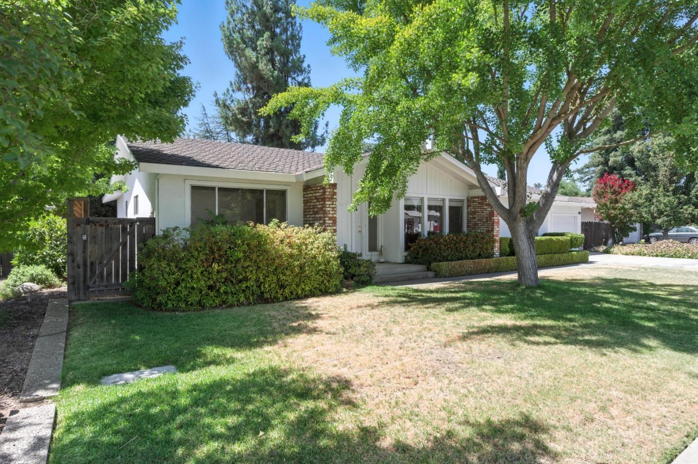 Detail Gallery Image 6 of 49 For 2201 Carleton Dr, Turlock,  CA 95382 - 3 Beds | 2 Baths