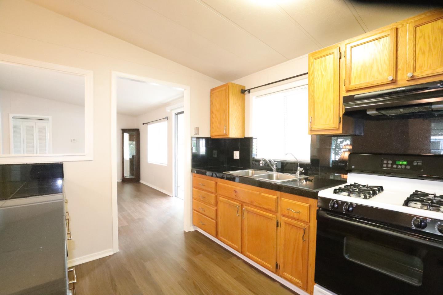 Detail Gallery Image 14 of 31 For 2607 Whispering Hls #2607,  San Jose,  CA 95148 - 3 Beds | 2 Baths