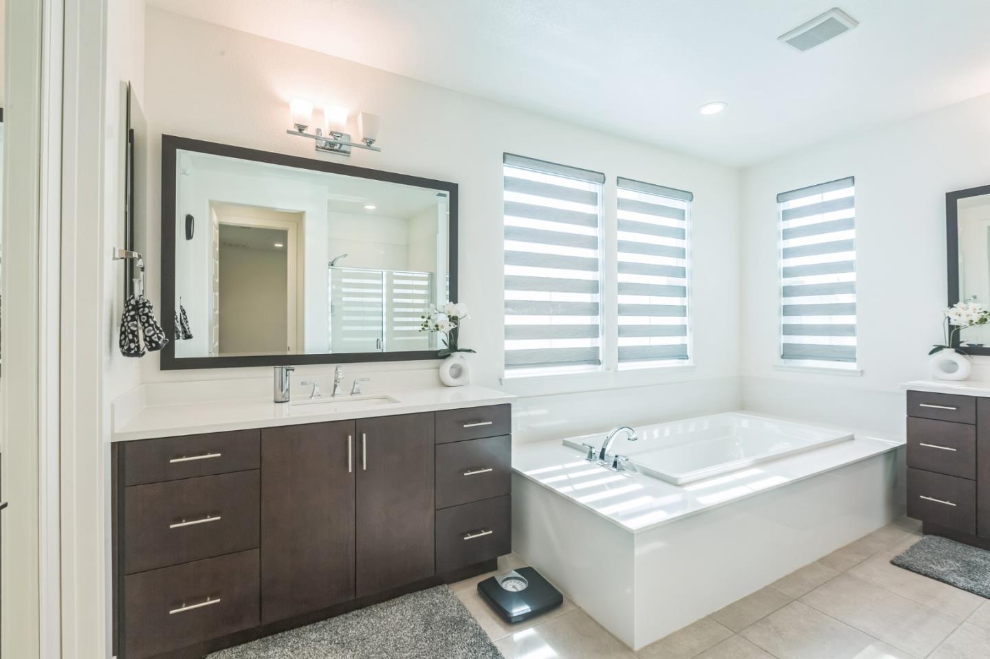 Detail Gallery Image 12 of 26 For 7110 Calistoga Ln, Dublin,  CA 94568 - 4 Beds | 3/1 Baths