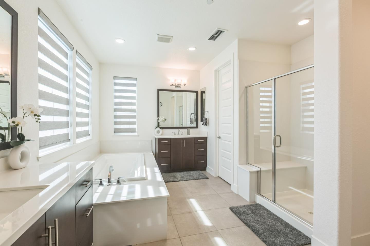 Detail Gallery Image 13 of 26 For 7110 Calistoga Ln, Dublin,  CA 94568 - 4 Beds | 3/1 Baths