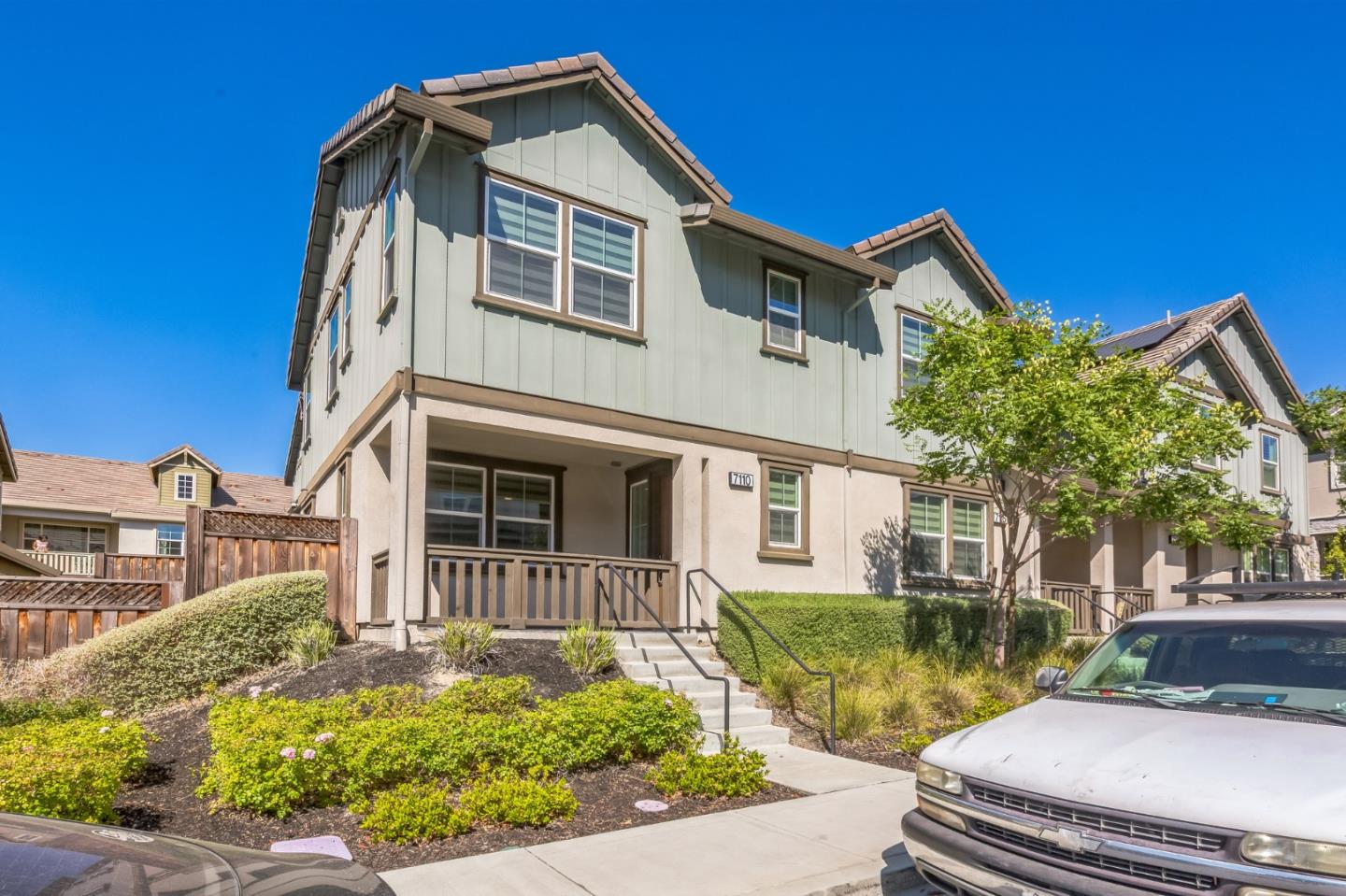 Detail Gallery Image 2 of 26 For 7110 Calistoga Ln, Dublin,  CA 94568 - 4 Beds | 3/1 Baths