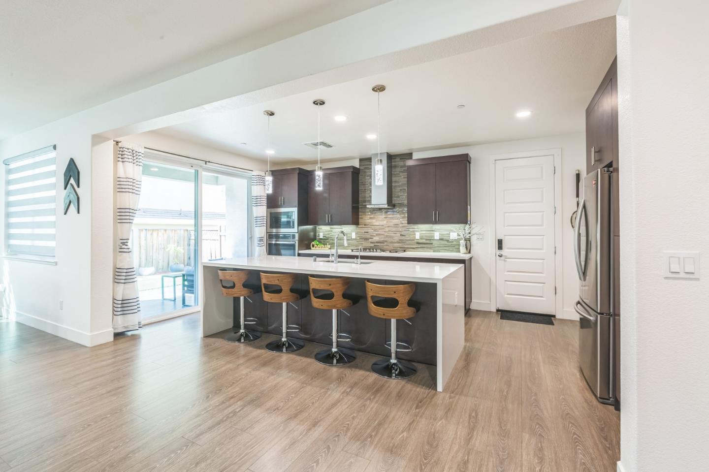 Detail Gallery Image 5 of 26 For 7110 Calistoga Ln, Dublin,  CA 94568 - 4 Beds | 3/1 Baths