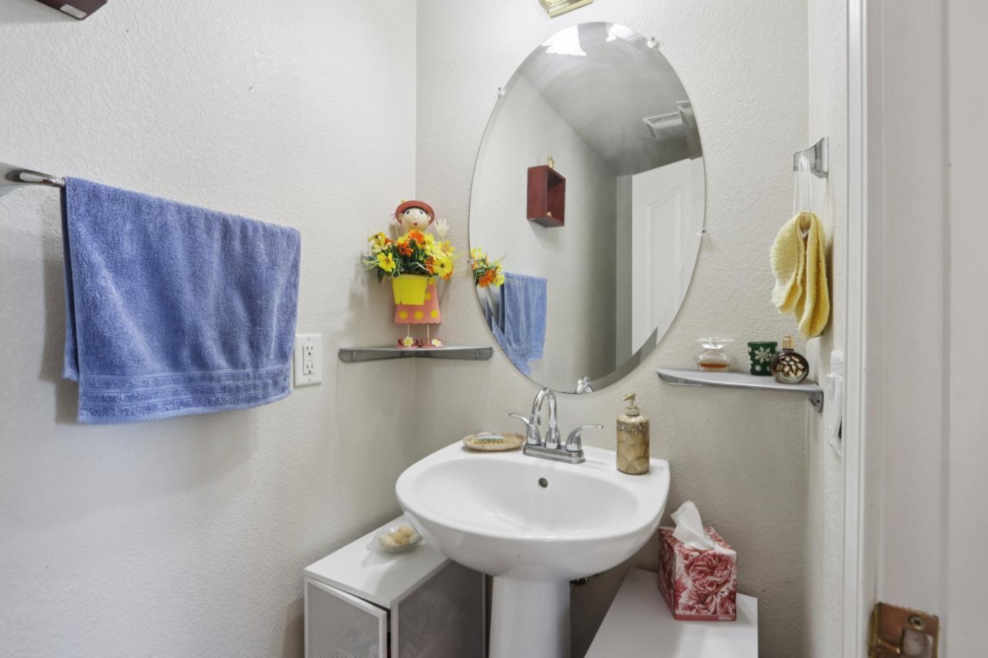 Detail Gallery Image 14 of 33 For 540 Lavender Way, Hollister,  CA 95023 - 4 Beds | 2/1 Baths