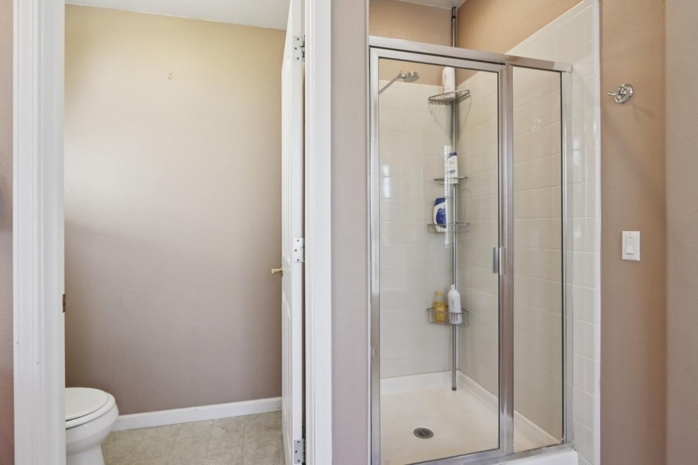 Detail Gallery Image 17 of 33 For 540 Lavender Way, Hollister,  CA 95023 - 4 Beds | 2/1 Baths