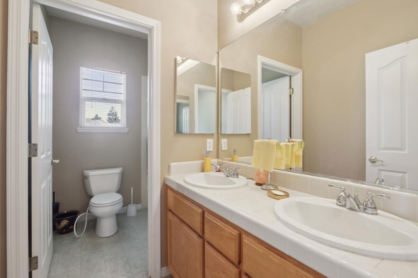 Detail Gallery Image 19 of 33 For 540 Lavender Way, Hollister,  CA 95023 - 4 Beds | 2/1 Baths