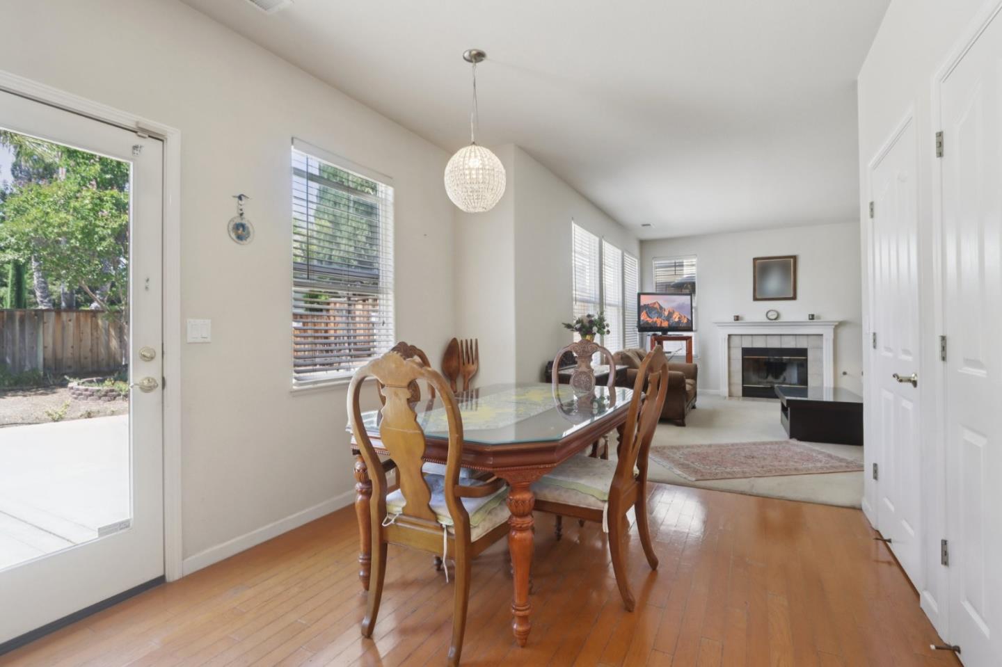 Detail Gallery Image 9 of 33 For 540 Lavender Way, Hollister,  CA 95023 - 4 Beds | 2/1 Baths