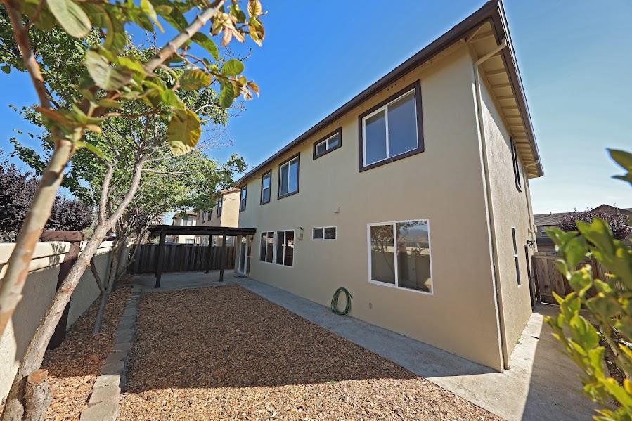 Detail Gallery Image 15 of 18 For 1336 Cassino Way, Salinas,  CA 93905 - 5 Beds | 3 Baths