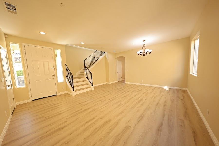 Detail Gallery Image 4 of 18 For 1336 Cassino Way, Salinas,  CA 93905 - 5 Beds | 3 Baths
