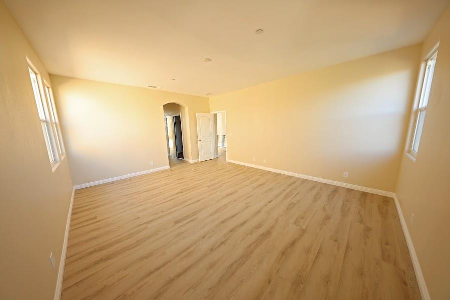 Detail Gallery Image 9 of 18 For 1336 Cassino Way, Salinas,  CA 93905 - 5 Beds | 3 Baths
