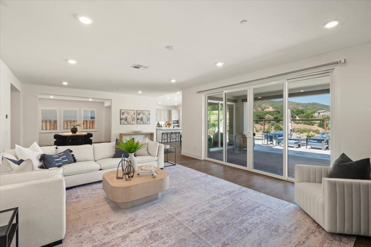 Detail Gallery Image 12 of 77 For 7171 Spumante Ct, Gilroy,  CA 95020 - 4 Beds | 3 Baths