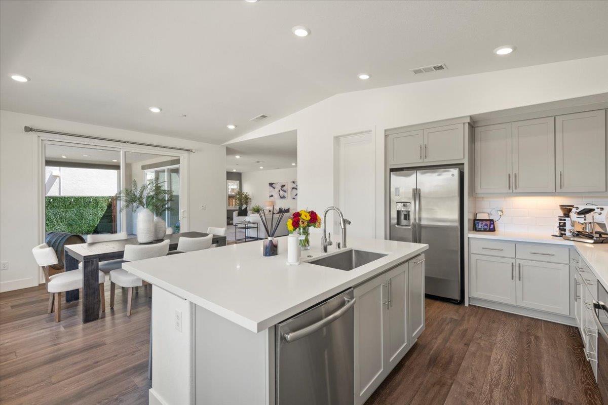 Detail Gallery Image 22 of 77 For 7171 Spumante Ct, Gilroy,  CA 95020 - 4 Beds | 3 Baths