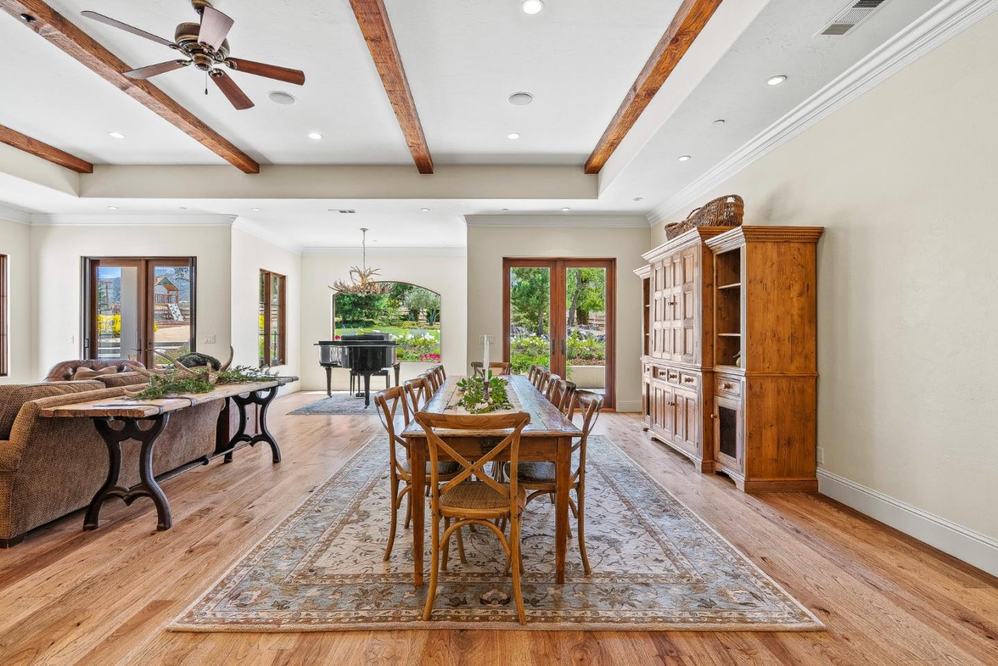 Detail Gallery Image 11 of 63 For 432 River Rd, Salinas,  CA 93908 - 4 Beds | 4/1 Baths