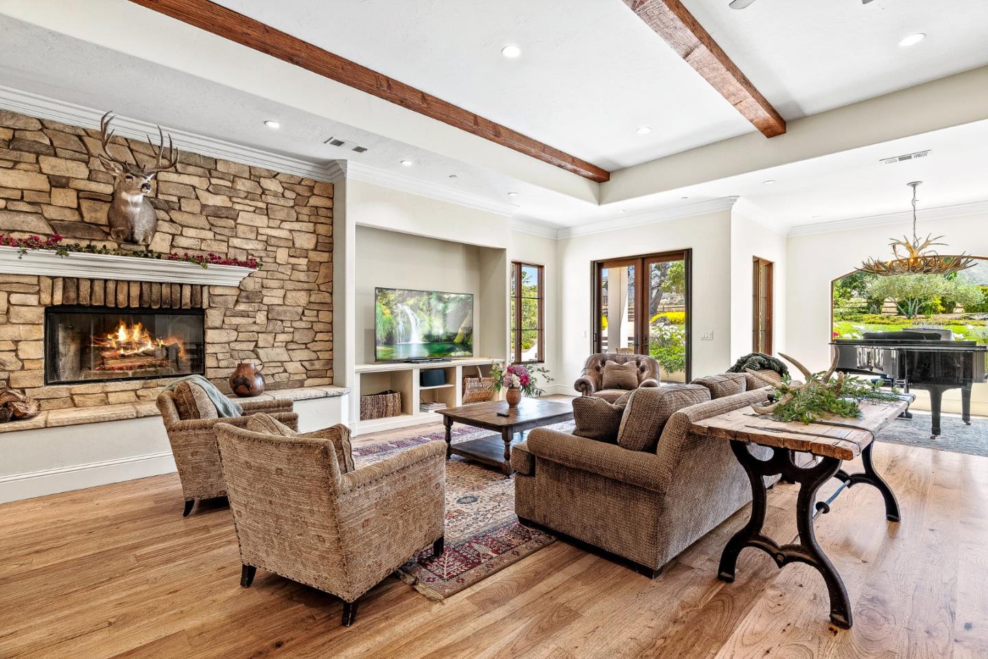 Detail Gallery Image 13 of 63 For 432 River Rd, Salinas,  CA 93908 - 4 Beds | 4/1 Baths