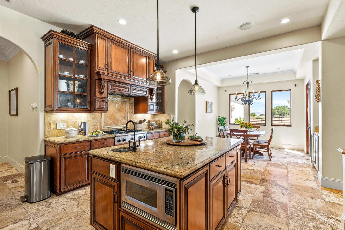 Detail Gallery Image 23 of 63 For 432 River Rd, Salinas,  CA 93908 - 4 Beds | 4/1 Baths