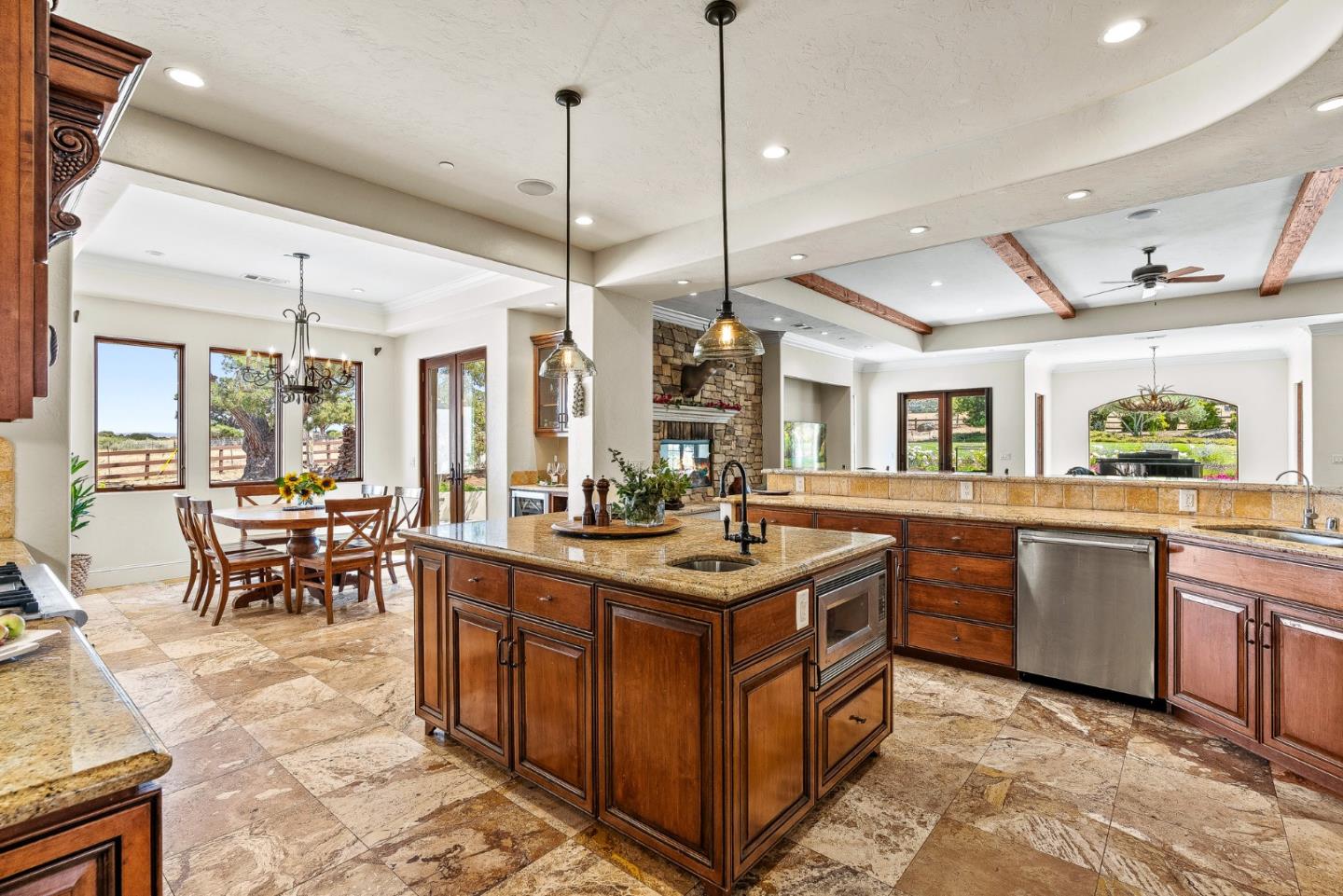Detail Gallery Image 24 of 63 For 432 River Rd, Salinas,  CA 93908 - 4 Beds | 4/1 Baths