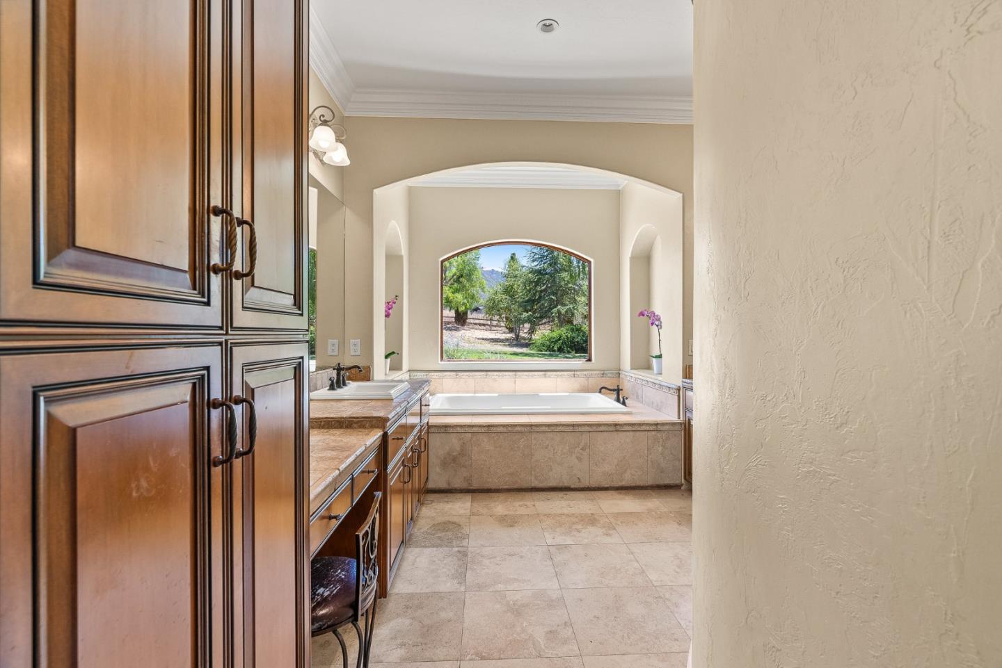Detail Gallery Image 29 of 63 For 432 River Rd, Salinas,  CA 93908 - 4 Beds | 4/1 Baths