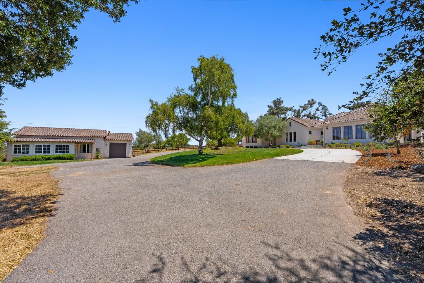 Detail Gallery Image 6 of 63 For 432 River Rd, Salinas,  CA 93908 - 4 Beds | 4/1 Baths