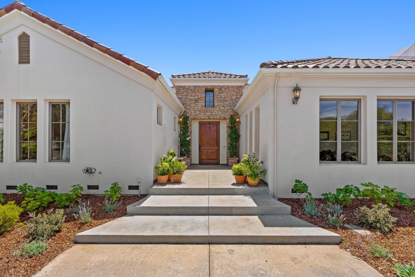 Detail Gallery Image 7 of 63 For 432 River Rd, Salinas,  CA 93908 - 4 Beds | 4/1 Baths
