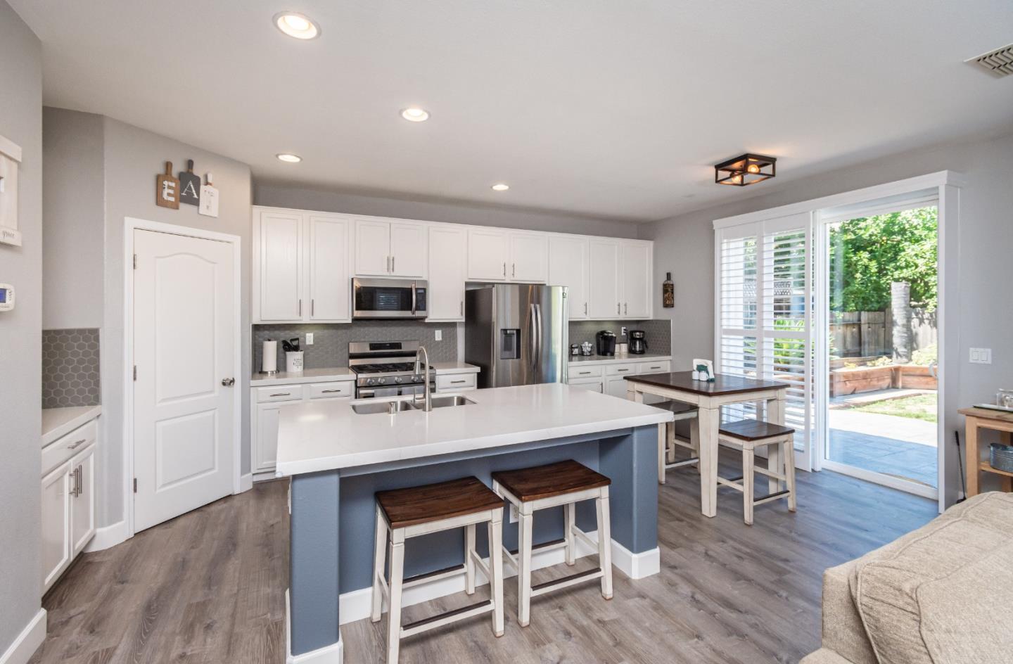 Detail Gallery Image 11 of 45 For 3417 River Shoal Ave, Sacramento,  CA 95833 - 4 Beds | 2/1 Baths