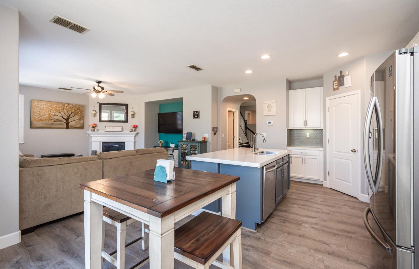 Detail Gallery Image 12 of 45 For 3417 River Shoal Ave, Sacramento,  CA 95833 - 4 Beds | 2/1 Baths