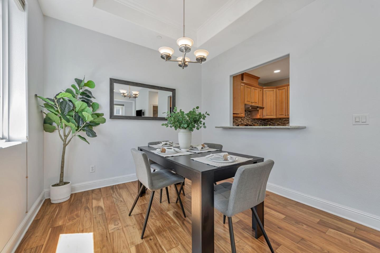 Detail Gallery Image 13 of 29 For 525 Guiti Garden Ct, San Jose,  CA 95136 - 2 Beds | 2/1 Baths