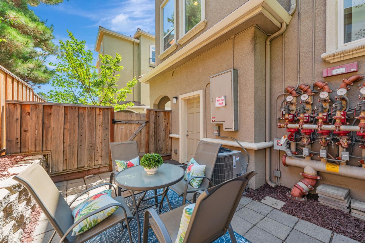 Detail Gallery Image 27 of 29 For 525 Guiti Garden Ct, San Jose,  CA 95136 - 2 Beds | 2/1 Baths