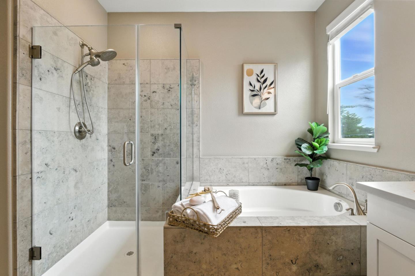 Detail Gallery Image 18 of 47 For 1018 Ocean View Ave, Daly City,  CA 94014 - 4 Beds | 3/1 Baths