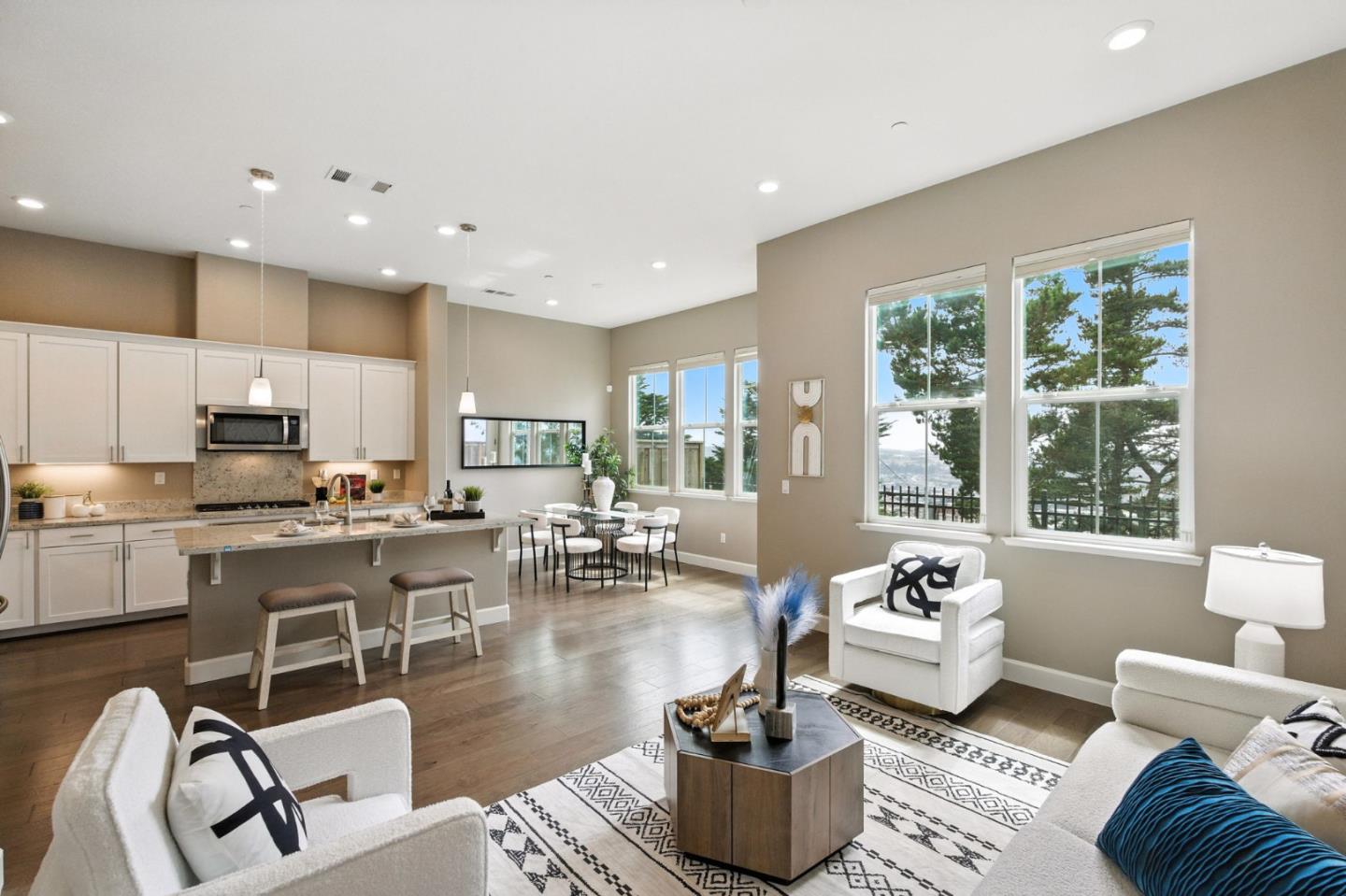 Detail Gallery Image 3 of 47 For 1018 Ocean View Ave, Daly City,  CA 94014 - 4 Beds | 3/1 Baths