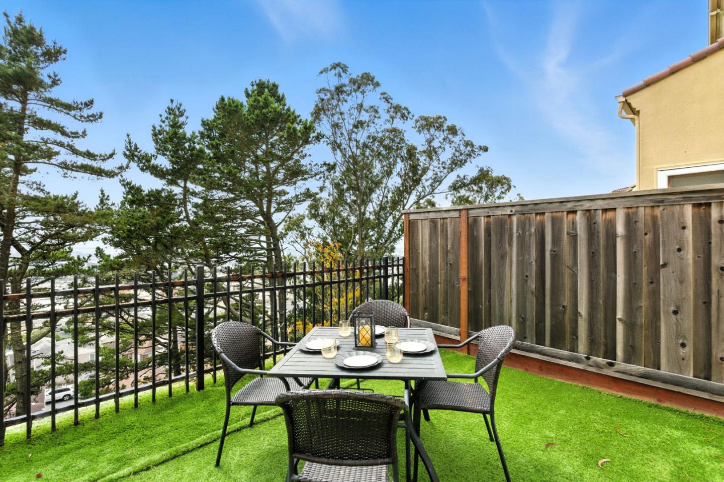 Detail Gallery Image 35 of 47 For 1018 Ocean View Ave, Daly City,  CA 94014 - 4 Beds | 3/1 Baths