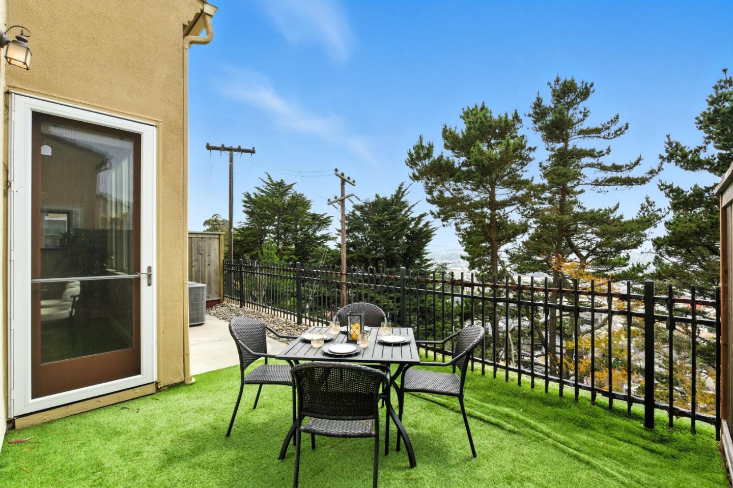 Detail Gallery Image 36 of 47 For 1018 Ocean View Ave, Daly City,  CA 94014 - 4 Beds | 3/1 Baths