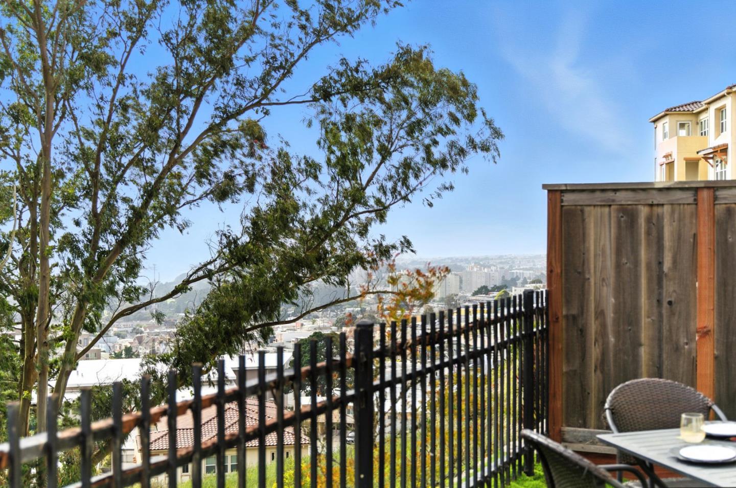 Detail Gallery Image 37 of 47 For 1018 Ocean View Ave, Daly City,  CA 94014 - 4 Beds | 3/1 Baths
