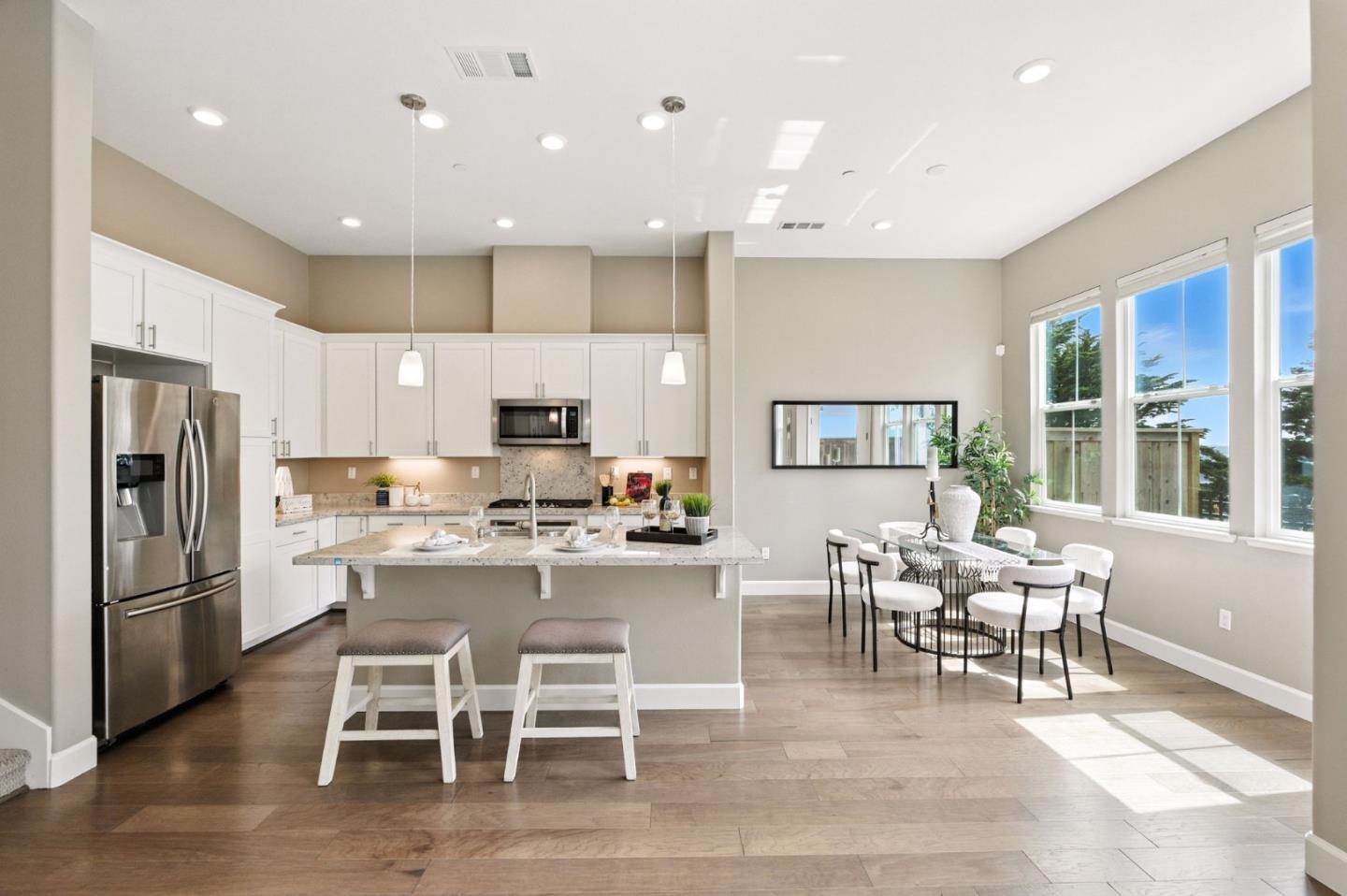 Detail Gallery Image 6 of 47 For 1018 Ocean View Ave, Daly City,  CA 94014 - 4 Beds | 3/1 Baths