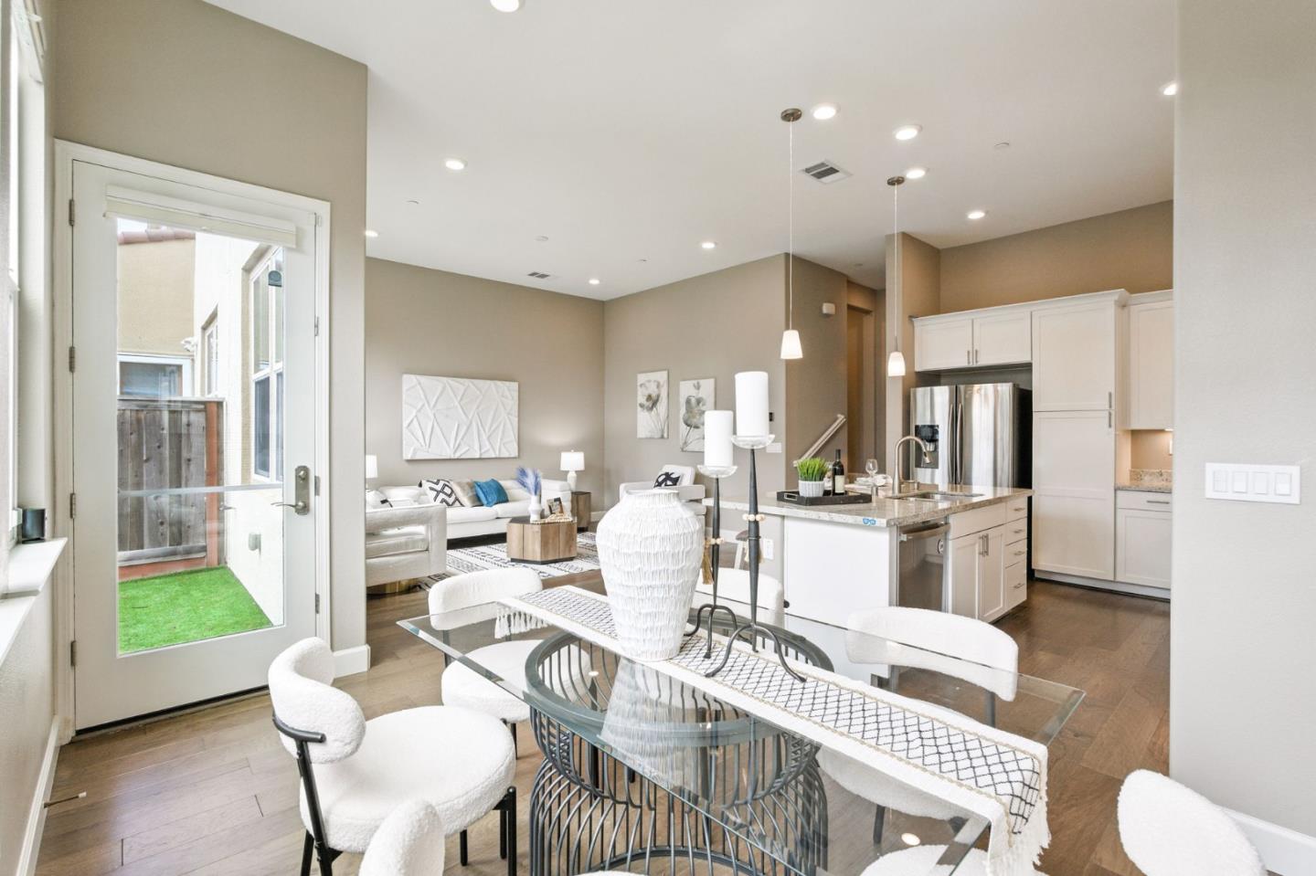 Detail Gallery Image 7 of 47 For 1018 Ocean View Ave, Daly City,  CA 94014 - 4 Beds | 3/1 Baths