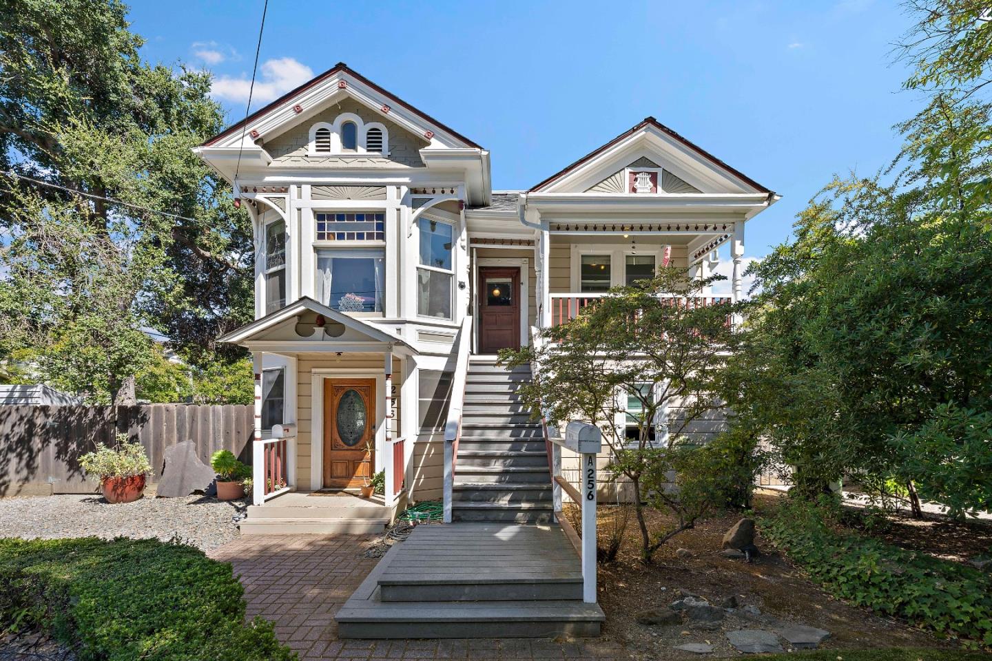 Detail Gallery Image 2 of 28 For 256 Los Gatos Blvd, Los Gatos,  CA 95030 - 5 Beds | 4/2 Baths