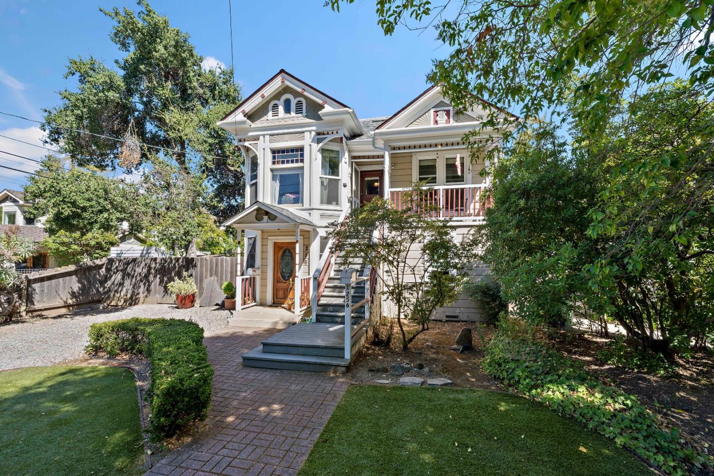Detail Gallery Image 3 of 28 For 256 Los Gatos Blvd, Los Gatos,  CA 95030 - 5 Beds | 4/2 Baths