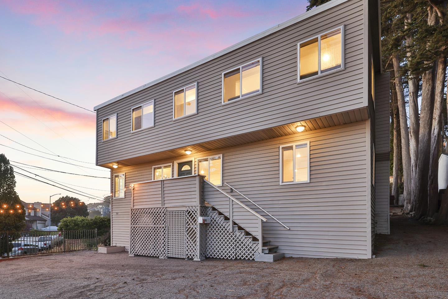 Detail Gallery Image 10 of 70 For 301 Channing Way, Pacifica,  CA 94044 - 4 Beds | 4/1 Baths