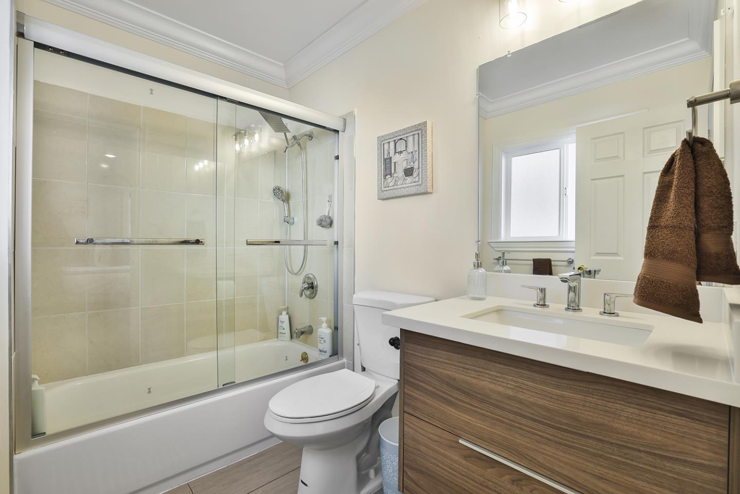 Detail Gallery Image 15 of 70 For 301 Channing Way, Pacifica,  CA 94044 - 4 Beds | 4/1 Baths