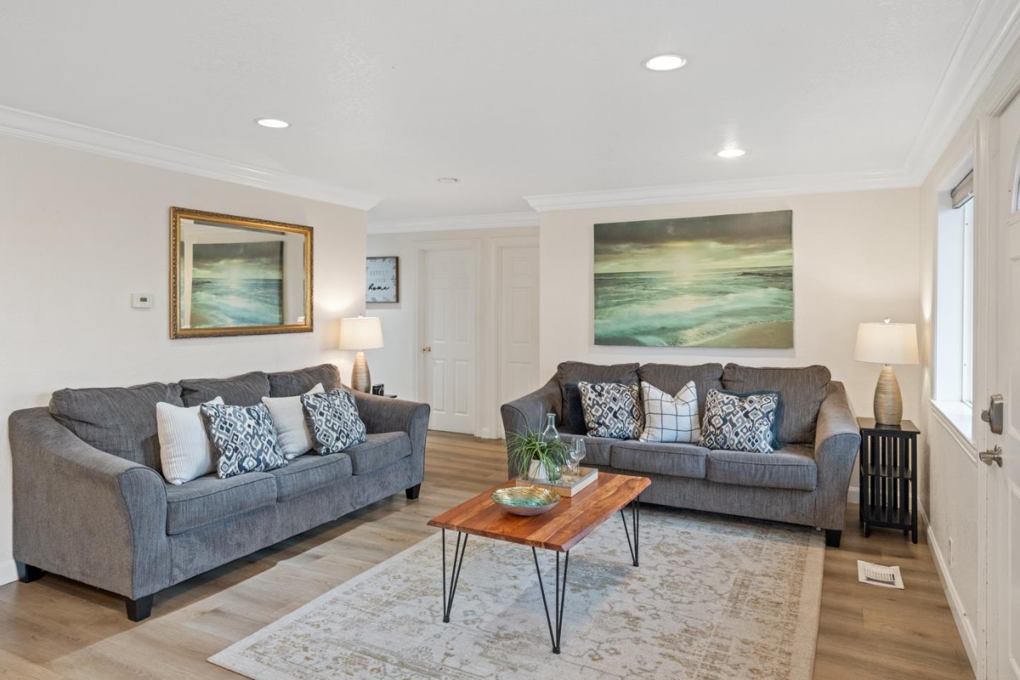 Detail Gallery Image 23 of 70 For 301 Channing Way, Pacifica,  CA 94044 - 4 Beds | 4/1 Baths