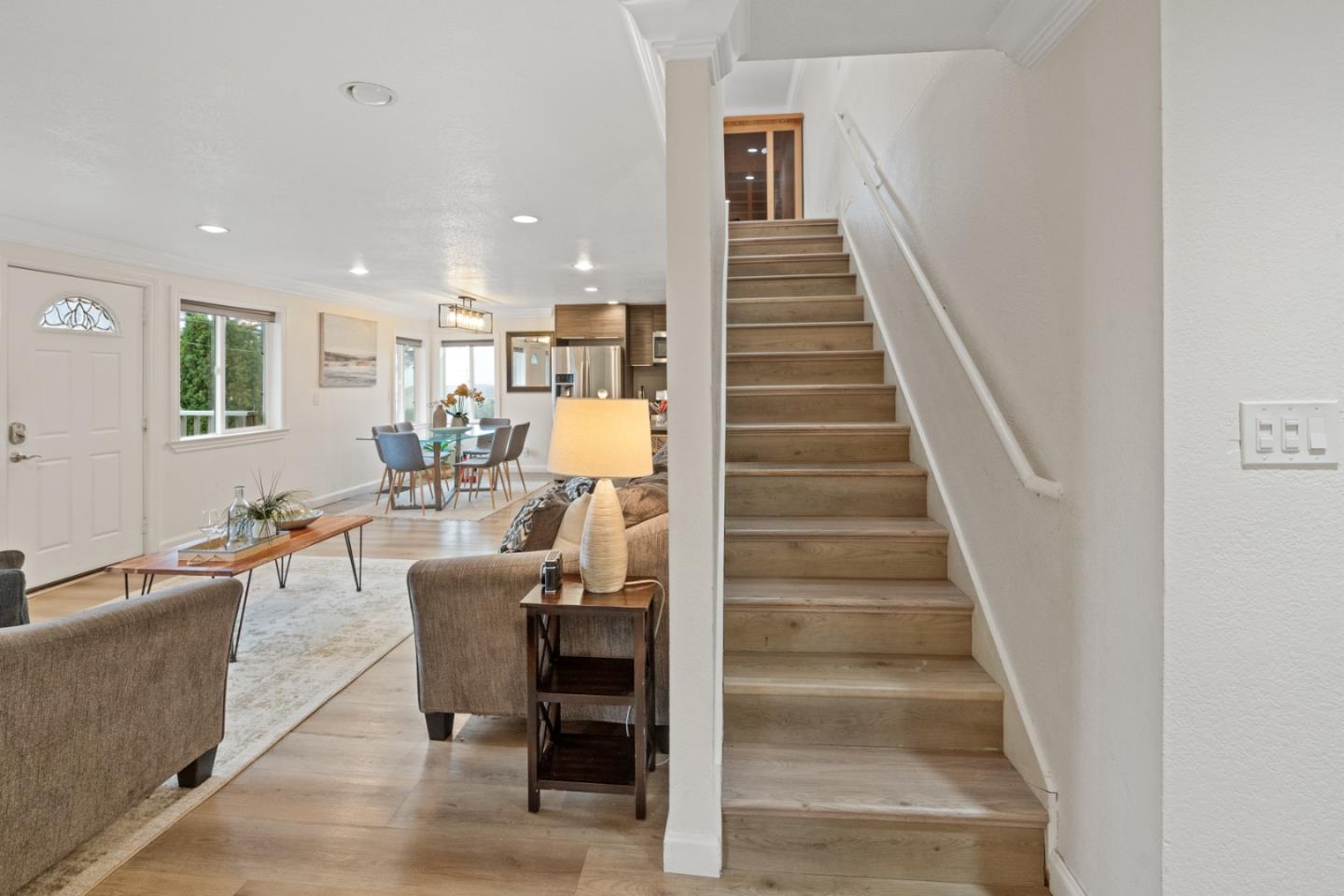 Detail Gallery Image 34 of 70 For 301 Channing Way, Pacifica,  CA 94044 - 4 Beds | 4/1 Baths