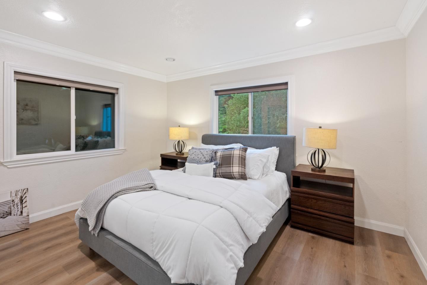 Detail Gallery Image 49 of 70 For 301 Channing Way, Pacifica,  CA 94044 - 4 Beds | 4/1 Baths
