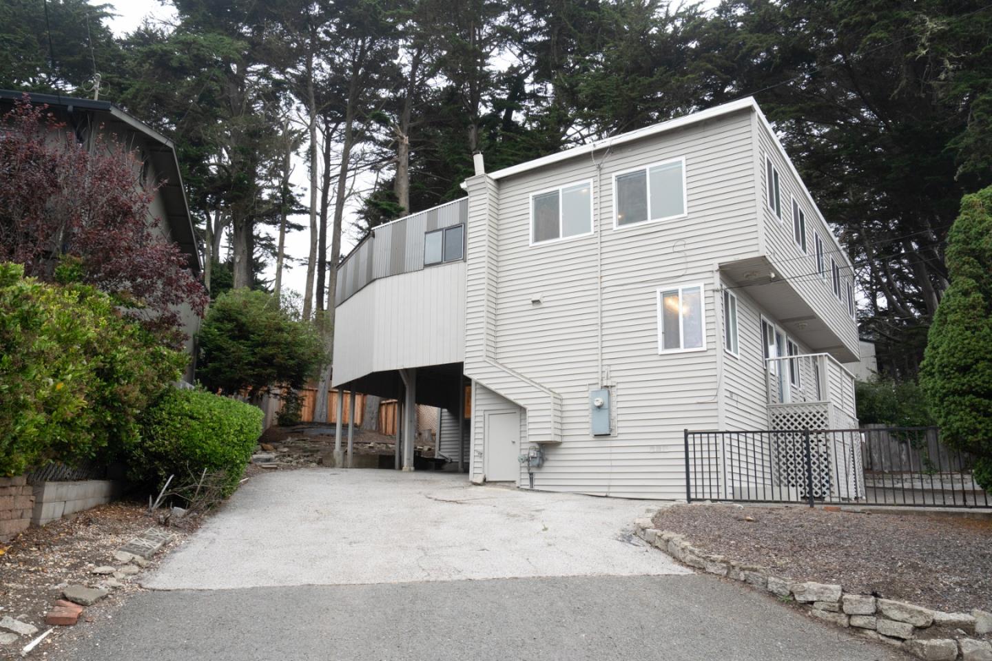 Detail Gallery Image 59 of 70 For 301 Channing Way, Pacifica,  CA 94044 - 4 Beds | 4/1 Baths