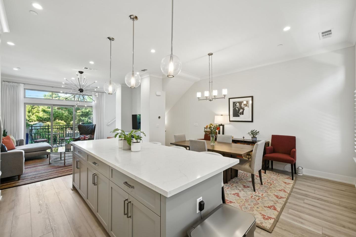 Detail Gallery Image 17 of 36 For 2326 Rock St, Mountain View,  CA 94043 - 2 Beds | 2/1 Baths